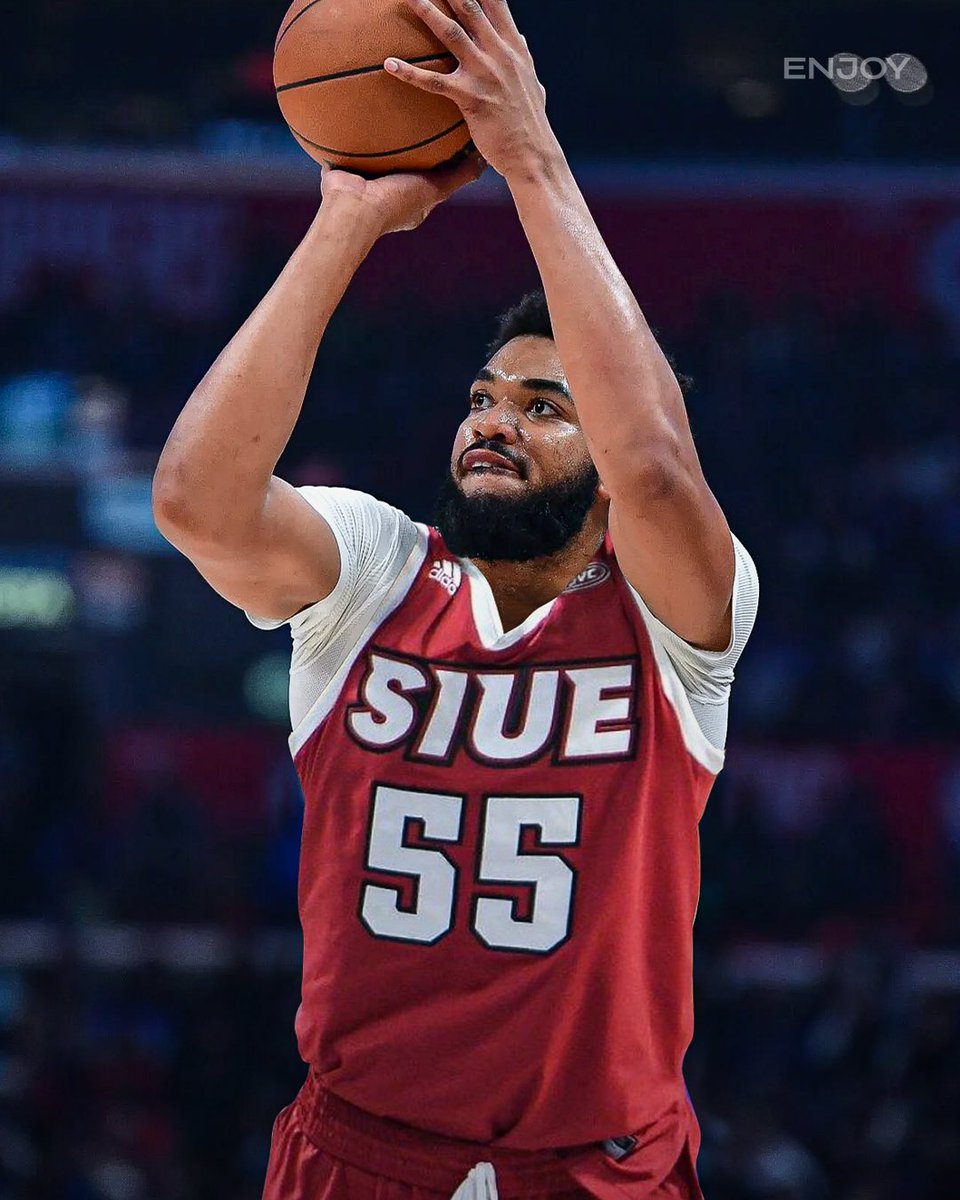 EnjoyBBall's tweet photo. If you added the current Karl-Anthony Towns to the 16th-seed SIU Edwardsville, how far would they go in the NCAA Tournament? 👀 https://t.co/6kYXIjYtNF
