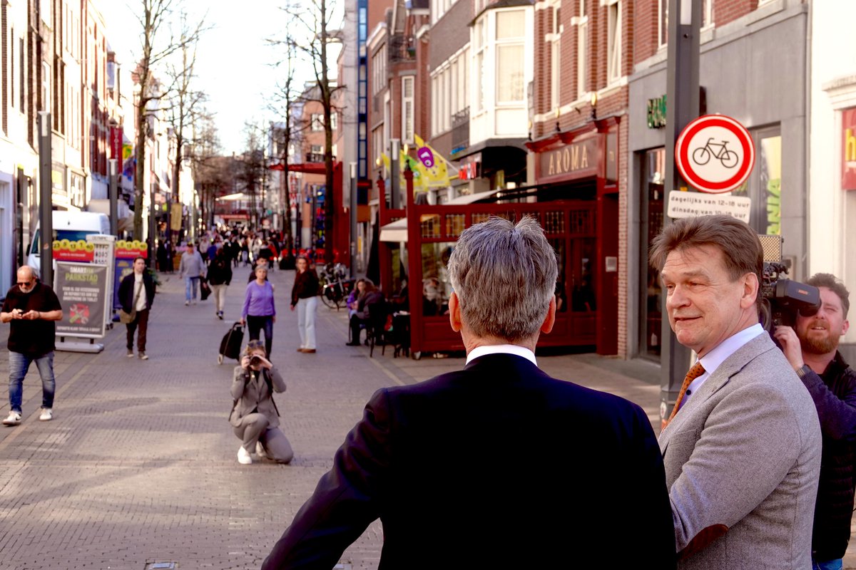 Wat mij zo opvalt is de veerkracht van de inwoners tijdens mijn bezoek in Heerlen in het mooie Zuid-Limburg. Een regio die door zijn ligging en bedrijvigheid veel kansen en mogelijkheden biedt, maar waar er op bepaalde plekken nog sprake is van achterstanden en te grote