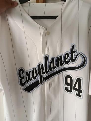 aggienalda's tweet photo. LFB/WTS/EXO
Helping a friend in need. Selling official SEHUN Baseball Jersey. Original price P10K, once used, still looks new. Free size but can fit size 2XL. With official photocard too. Now selling at 8K. Buyer will shoulder SF. DM if interested
#Sehun #EXO #salejersey https://t.co/RrYCYwUERd