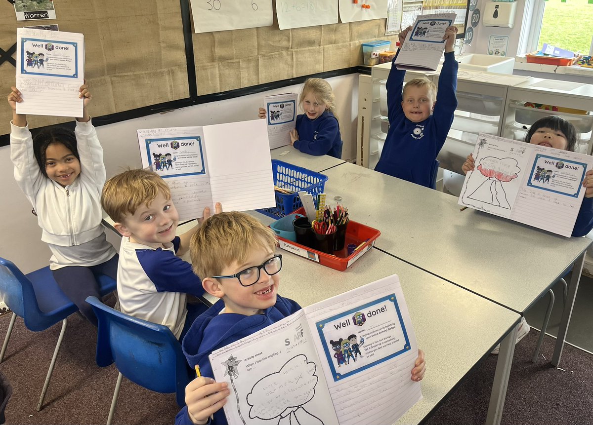 PCPSwans's tweet photo. We earned our online gaming certificate this afternoon! We had to identify if different situations when playing online games were safe or if we needed to TAG (tell a grown up). Ask the children if they can tell you any situations where they need to TAG! #pcppshe https://t.co/xlJcLtWD1y