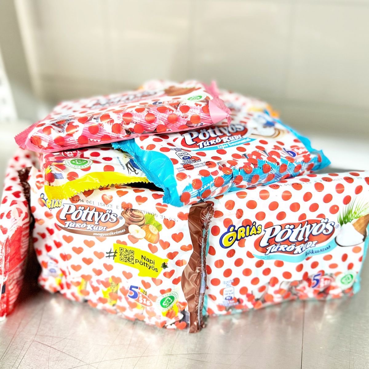 This vegan cottage cheese bar is the perfect choice if you want to enjoy a traditional cake while also paying attention to your health and ethical considerations.
You can sweeten the cottage cheese filling to taste, or even add a pinch of vanilla for.
digistore24.com/redir/525847/k…