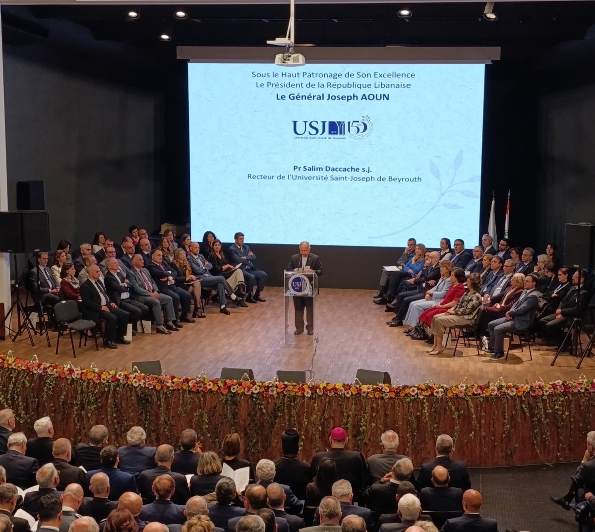 IamNadaEid's tweet photo. ١٥٠ عامًا على تأسيس جامعة القديس يوسف في بيروت
@USJLiban 
#education 
#jésuites 
#highereducation https://t.co/wDtvXmMrQY