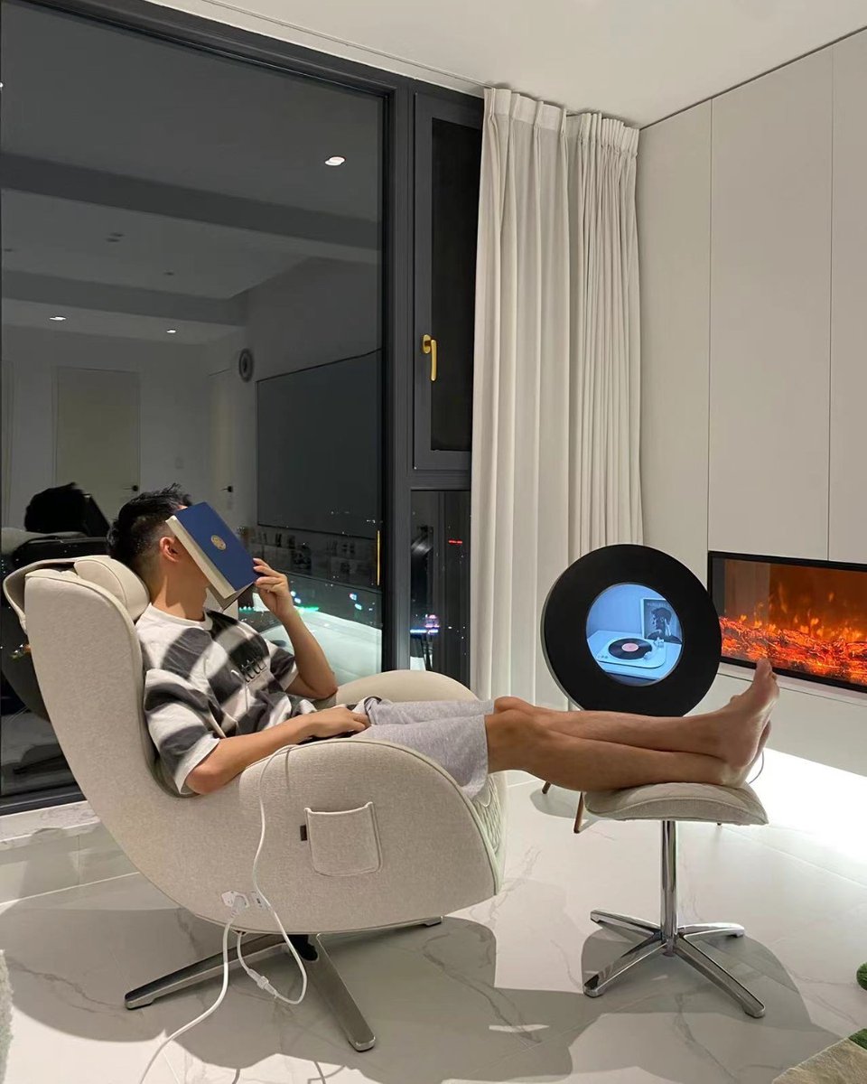 Nouhaus tweet media