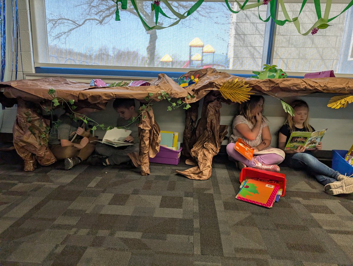 MsPintosClass's tweet photo. We had so much fun reading in the rainforest room today! https://t.co/E8j5DyKrmk