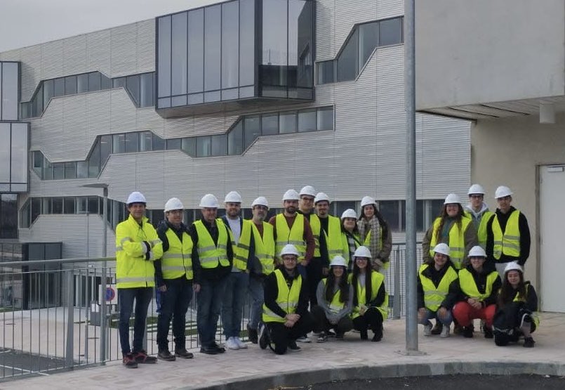 🩻 Los alumnos de los ciclos formativos de grado superior han recorrido las instalaciones del #NuevoHospitalCuenca.

✅ Visita les permite conocer todos los equipos de diagnóstico a la que se podrán incorporar laboralmente.