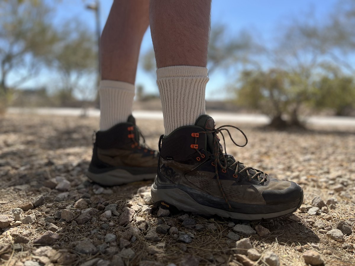 KevinCotedge's tweet photo. Just spent an awesome afternoon with Tim from @noplastic_np 

We talked about business, @cotedgeshop socks, and microplastics. 

But most importantly we did a photoshoot to get "lifestyle" product photos for Cotedge.

Give Tim a follow! https://t.co/d5EwYk7SK1