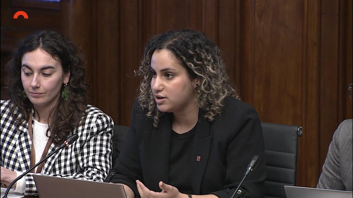 A la Comissió de Polítiques de Joventut d’avui, hem escoltat les línies d’actuació del Govern en matèria de joventut. 

Els i les <a href="/socialistes_cat/">Socialistes PSC/❤</a> continuem defensant l’accés a l’habitatge, la feina digna i la participació efectiva dels i les joves en els processos de decisió. ✊🏼