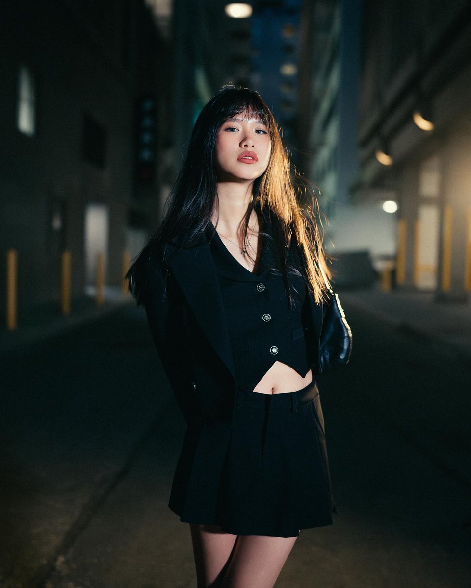 LumeCube's tweet photo. Leveling up your outdoor photography has never been easier with the Studio Panel Lighting Kit.

@marco.dng and @itsjusthieu https://t.co/RMzGfWhmnS