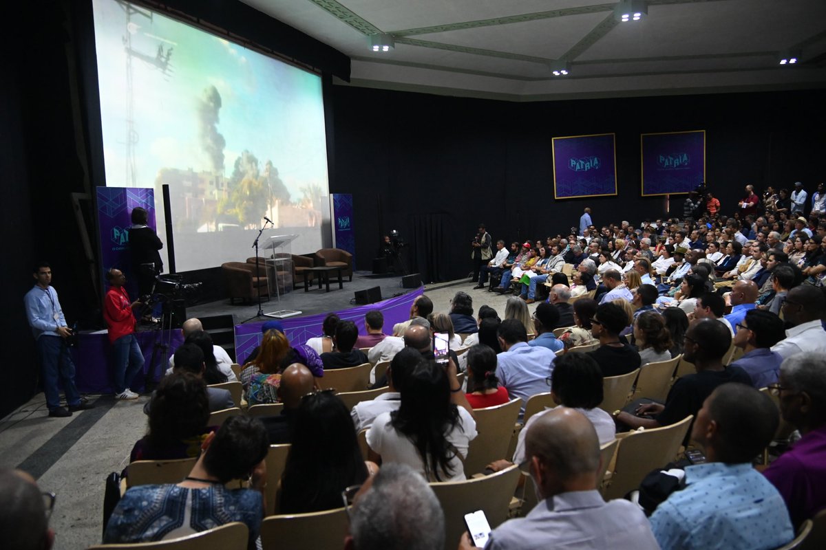 Asamblea Nacional Cuba (@asambleacuba) on Twitter photo Participó Primer Secretario del Comité Central del <a href="/PartidoPCC/">Partido Comunista de Cuba</a> y Presidente de la República de #Cuba🇨🇺, <a href="/DiazCanelB/">Miguel Díaz-Canel Bermúdez</a>, en la última jornada del IV Coloquio Internacional «Patria»
#PatriaEnRed
📷: Estudios Revolución- <a href="/PresidenciaCuba/">Presidencia Cuba 🇨🇺</a> en X Participó Primer Secretario del Comité Central del <a href="/PartidoPCC/">Partido Comunista de Cuba</a> y Presidente de la República de #Cuba🇨🇺, <a href="/DiazCanelB/">Miguel Díaz-Canel Bermúdez</a>, en la última jornada del IV Coloquio Internacional «Patria»
#PatriaEnRed
📷: Estudios Revolución- <a href="/PresidenciaCuba/">Presidencia Cuba 🇨🇺</a> en X