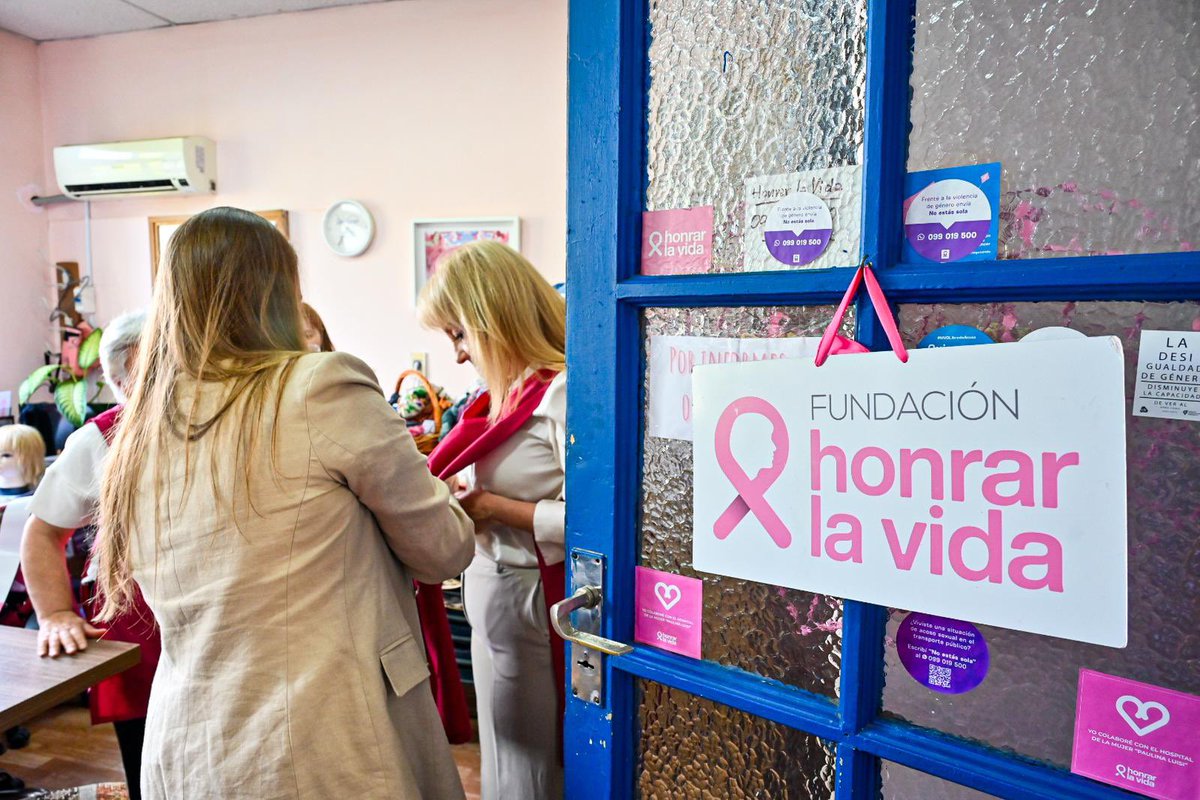 CosseCarolina's tweet photo. Honrar la vida. Una fundación que hace honor a su nombre. Desde hace más de 18 años acompaña a usuarias del Hospital de la Mujer del Centro Hospitalario Pereira Rossell. Una tarea profundamente humana y solidaria. Muchas gracias !!! https://t.co/kE8QAmsOa9