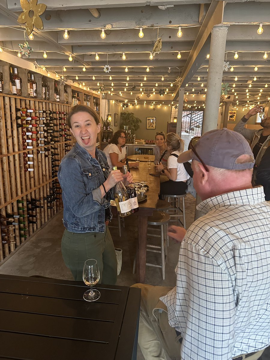 Still over an hour left of our Free Wednesday Women in Wine Tasting with Sarah Horvitz from Plant Wines! Stop by and say hi. 👋