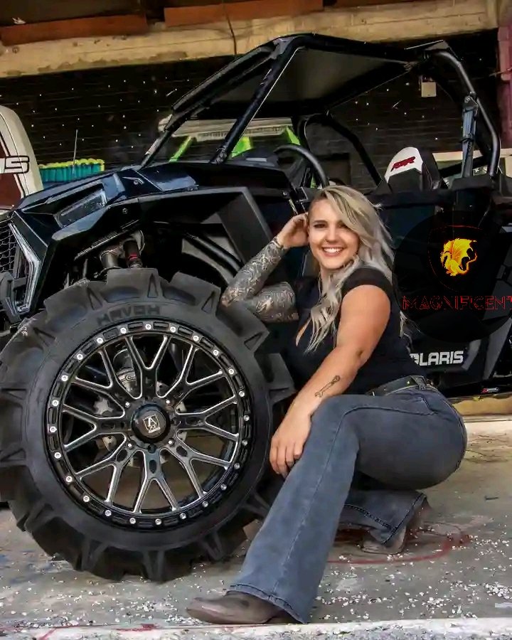 #ดิวอริสรา #MarcJacobsSS25XPerthSanta #上田と女が吠える夜 #마크랑_해찬이랑_82pressin #LingOrm