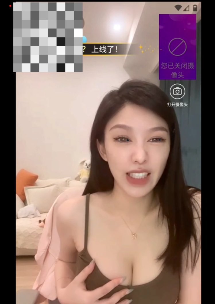 Gczyjbr98's tweet photo. 骚母狗 知聊眼镜婊 足交阿黑颜 最喜欢被男人掐着脖子操逼 喜欢的朋友直接私我 一共19部 总时长109分钟 打包带走 #盯射 #一对一 #射屏 #羞辱 #足交 #意淫 #反差婊 #知聊 #绿帽 #恋足 #1v1 #女S #反差 #粗口 #控精 #眼镜婊 https://t.co/402vajJero