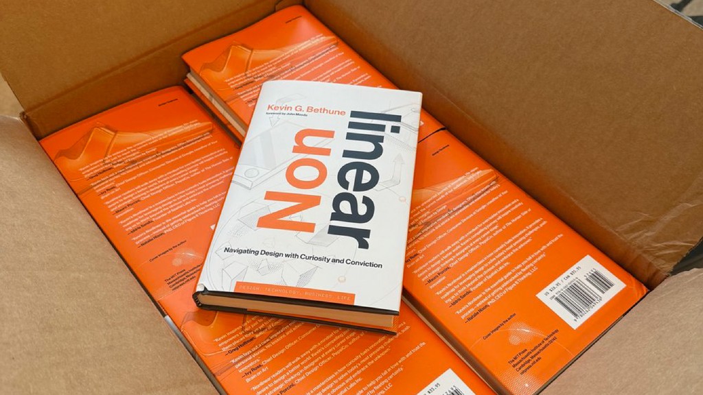 printmag's tweet image. Zig and Zag with Kevin Bethune at #PRINTBookClub 📖

TOMORROW, March 20, at 4 p.m. ET, Debbie Millman and Steven Heller welcome #multidisciplinarydesigner and author Kevin Bethune to discuss his recently released #book.

Register for the PRINT Book Club: l8r.it/DaeQ