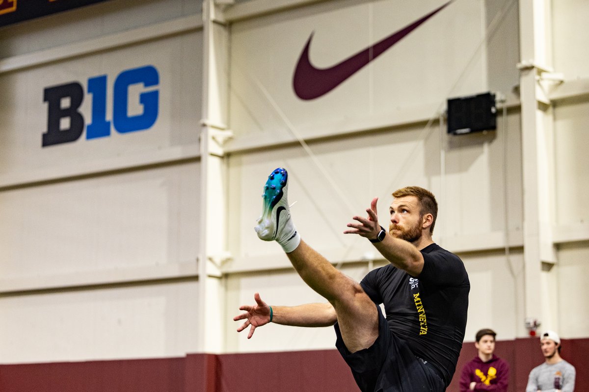 Minnesota Football (@gopherfootball) on Twitter photo The Dynamic Duo Linked Up Again at pROW Day!
<a href="/dragan_serb8/">Dragan Kesich</a> 🇷🇸✖️ <a href="/Mark_Crawford96/">Mark Crawford</a> 🇦🇺
#RTB #SkiUMah #Gophers The Dynamic Duo Linked Up Again at pROW Day!
<a href="/dragan_serb8/">Dragan Kesich</a> 🇷🇸✖️ <a href="/Mark_Crawford96/">Mark Crawford</a> 🇦🇺
#RTB #SkiUMah #Gophers
