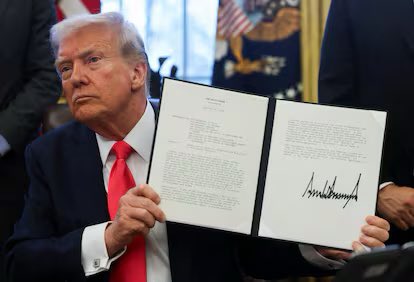 🇺🇸 | ÚLTIMA HORA: Trump firmará mañana una orden ejecutiva para eliminar el Departamento de Educación de EE.UU., según USA Today.