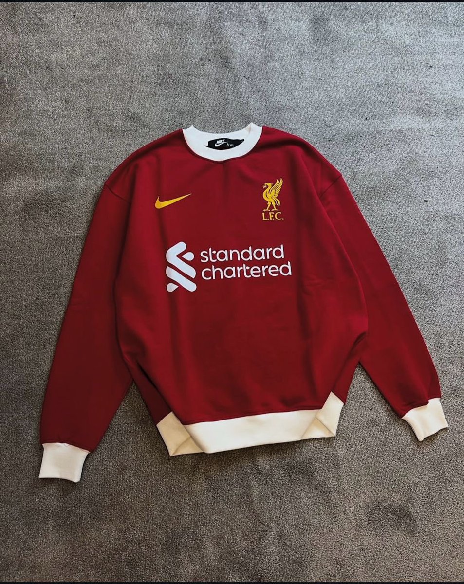 IamCharles_00's tweet photo. You’ll Never walk alone, But you fit still stand out😇❤️ https://t.co/zsVrJaEAXL