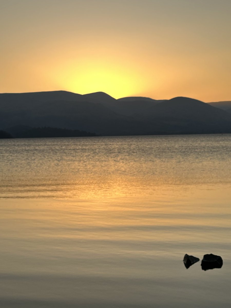 It simply never ceases to amaze me the beauty this country has to offer. #lochlomond #Scotland