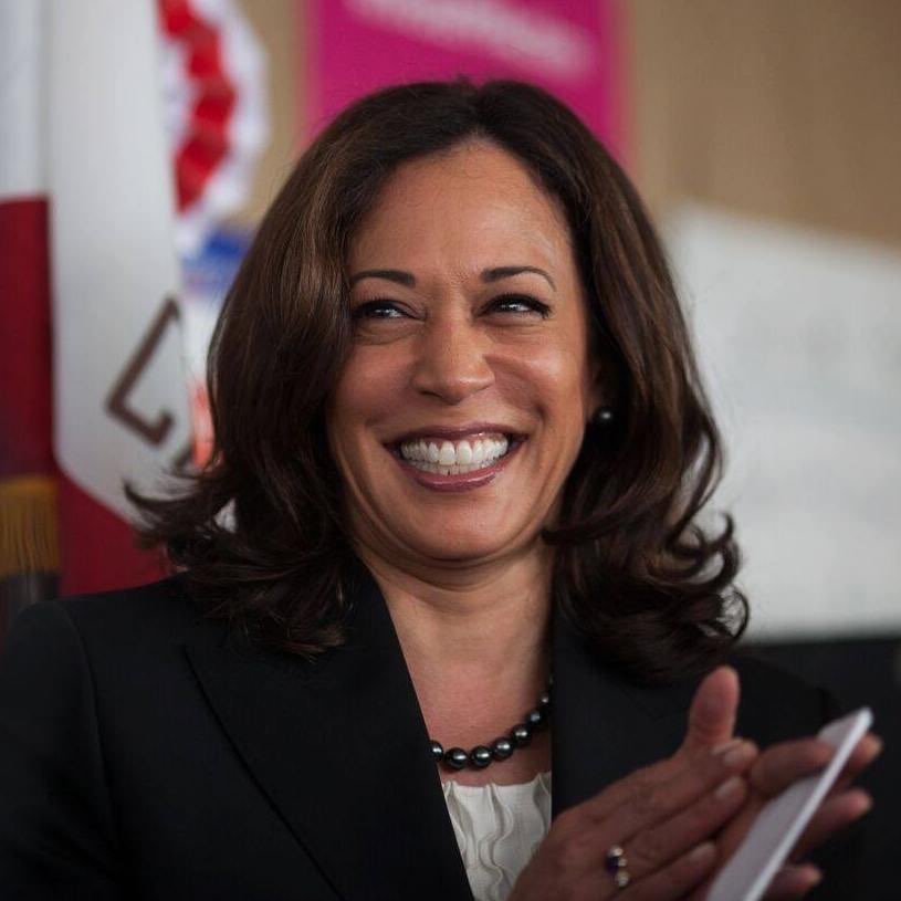 IStandWKamala's tweet image. She told us never to give up & to always fight & sometimes the fight takes a while in her concession speech! Iβm confident she wants to run in 2028 & that was a hint, but just has not announced it yet. She has unfinished business she wants to accomplish!!! π #KamalaHarris2028