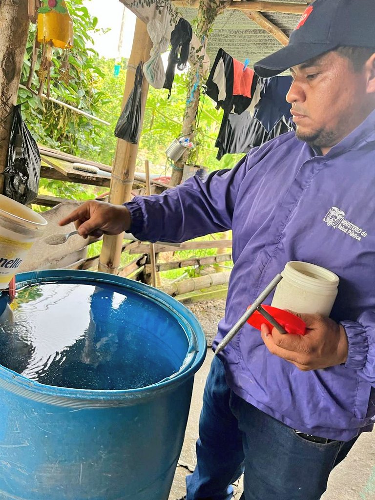 DPS_LosRios's tweet photo. #LosRíos | En el sector Alto Palenque, realizamos la Minga "Todos contra el Dengue" con el objetivo de prevenir y erradicar el dengue en sectores con mayor incidencia de esta enfermedad. https://t.co/PQExkVjtTa