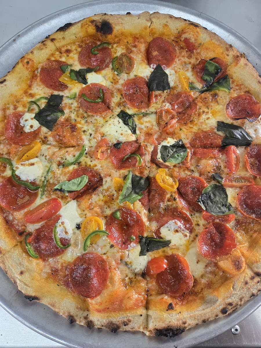 Pizza Shark tweet media