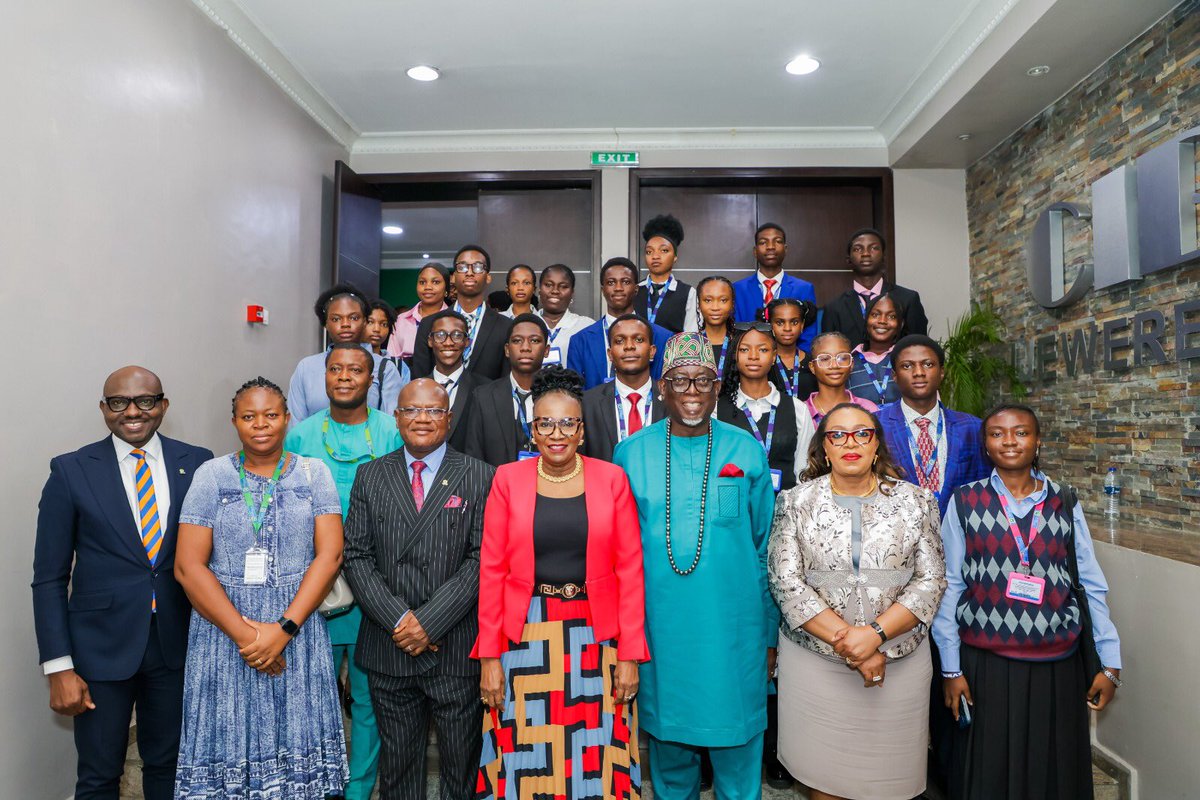 CAFEiNGO's tweet image. THAT'S A WRAP!🎉🎉

Our 4th Annual Symposium was a HUGE success! Our incredible speakers dove deep into the impact of Artificial Intelligence on the financial system and Nigeria's economy. Mind. Blown. 

#thread #CAFEiSymposium #ArtificialIntelligence #NigeriaEconomy #zeudiners