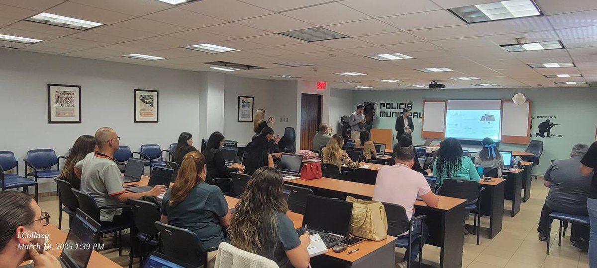 PRITS (@pritsgov) on Twitter photo Con el propósito de tener un gobierno más innovador y eficiente, nuestro director, Antonio Ramos, ofreció un adiestramiento en el Municipio de Manatí sobre el programa IDEAL para fortalecer y modernizar los servicios que se ofrecen a la ciudadanía.
<a href="/lafortalezadepr/">La Fortaleza</a> Con el propósito de tener un gobierno más innovador y eficiente, nuestro director, Antonio Ramos, ofreció un adiestramiento en el Municipio de Manatí sobre el programa IDEAL para fortalecer y modernizar los servicios que se ofrecen a la ciudadanía.
<a href="/lafortalezadepr/">La Fortaleza</a>
