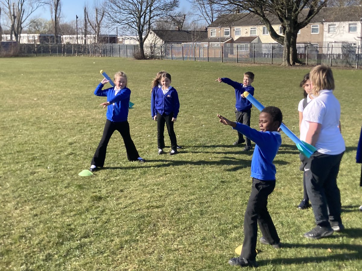 TPAYear3KK's tweet photo. In #TPAHistory we became Athenians and Spartans! We performed our own Greek Olympic games. #TPAPE @DeltaTheParks https://t.co/TXA9QkKK5Q