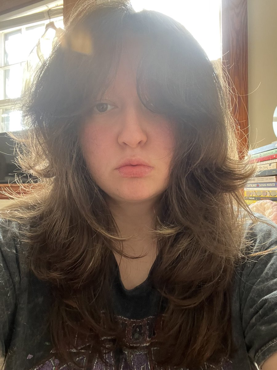 gonetohek's tweet photo. so close to being able to cut off the last little bit of blonde in my hair https://t.co/nqdjDnGPYZ