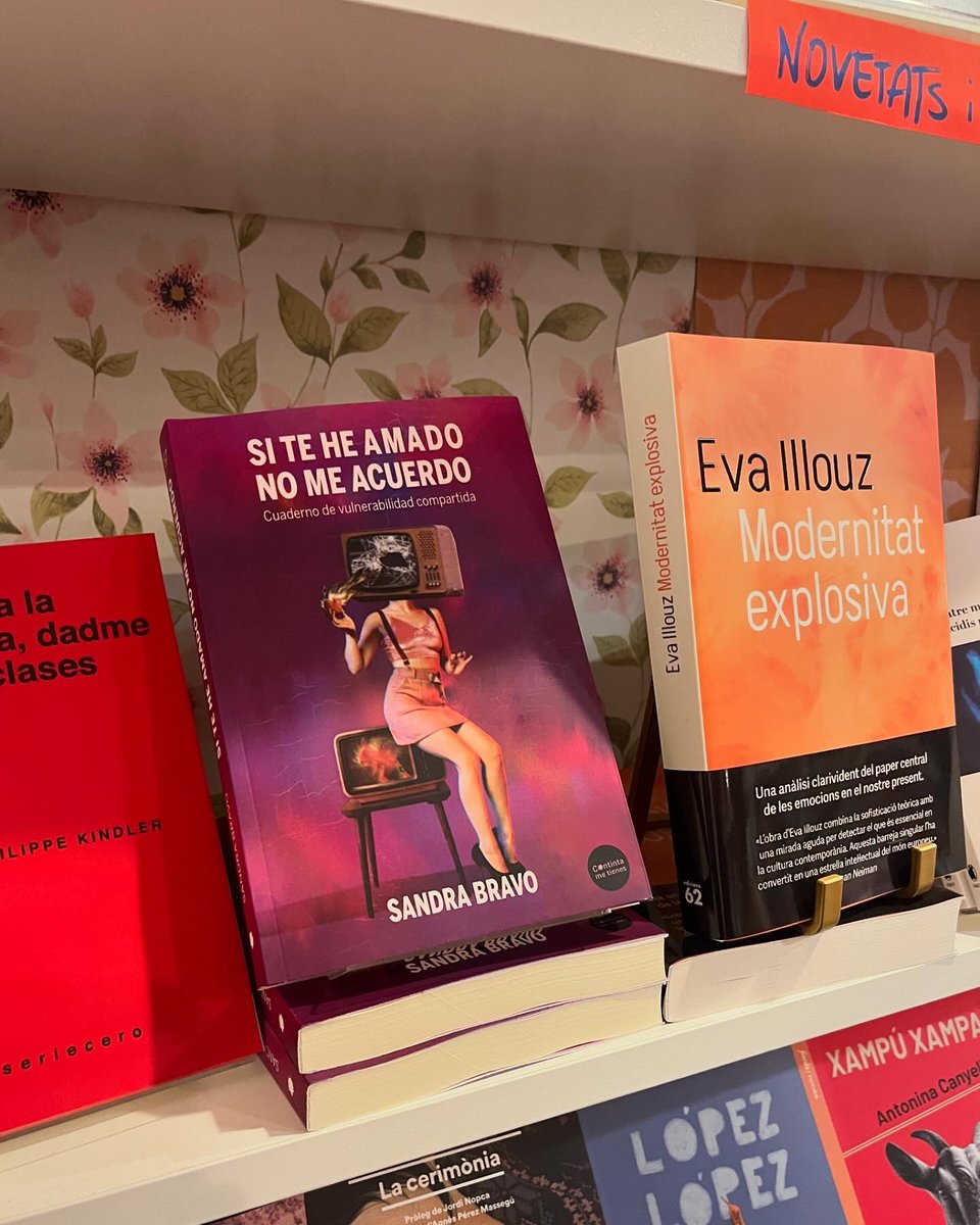 Sandra_BI's tweet photo. Al fin! Buscadme en vuestra librería de barrio de confianza!  A partir de hoy me quedo en vuestras manos para que podáis enriquecer mis dudas y reflexiones con vuestros anhelos y vivencias. Qué ganitas! 💜 https://t.co/TTZyymRqDf