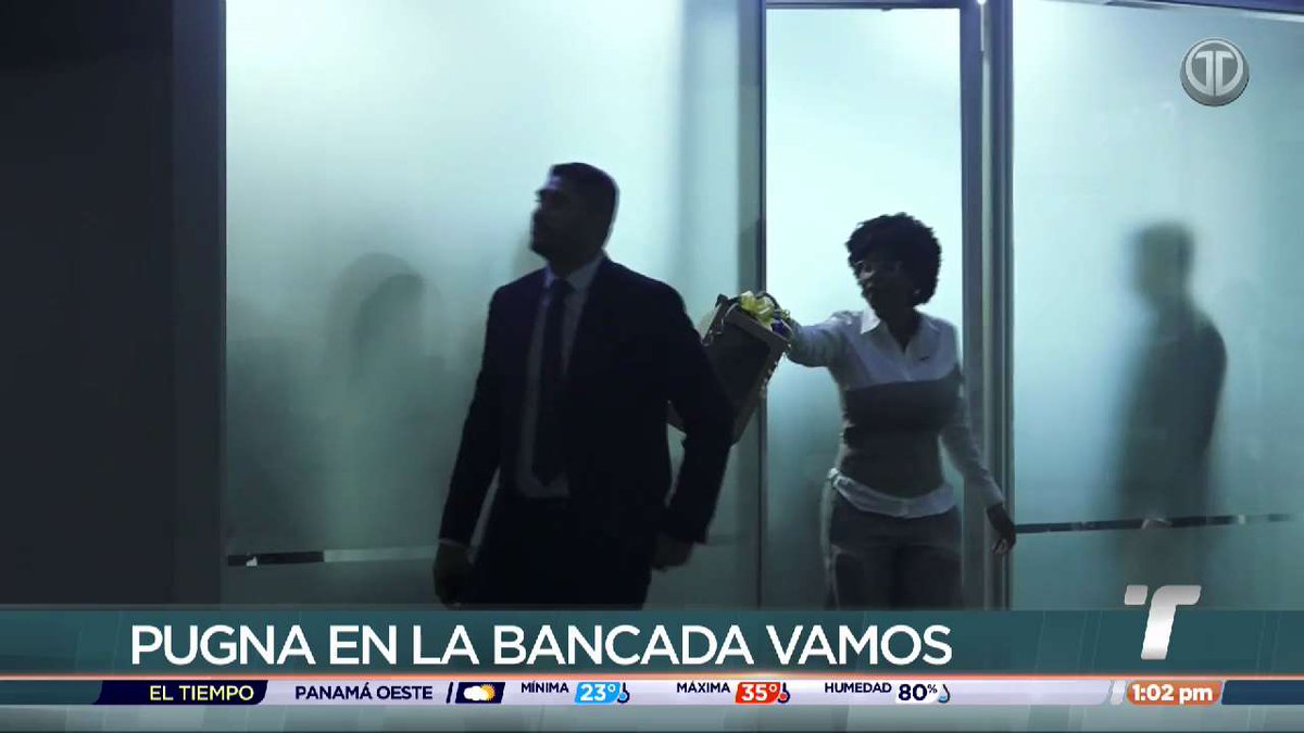 TReporta's tweet photo. La Asamblea Nacional certificó que la diputada Walkiria Chandler fue nombrada en el período pasado con el cargo de asistente técnico parlamentario con un salario de 2,000 dólares y registraba su asistencia de manera manual y no existen informes de la labor que desempeñaba.

Esto luego de que Carlos Ho, diputado suplente de Walkiria Chandler, presentara una solicitud a la @asambleapa para certificar si la diputada @WalkiriaChD fungía como diputada suplente en el período pasado; si recibió algún emolumento y a razón de qué; si fue nombrada asistente técnico parlamentario; por cuánto tiempo ocupó este cargo, además si marcaba la asistencia de forma biométrica y por último si presentó algún informe de la labor que supuestamente realizaba cuando fue suplente de @gabrielsilva8_7.