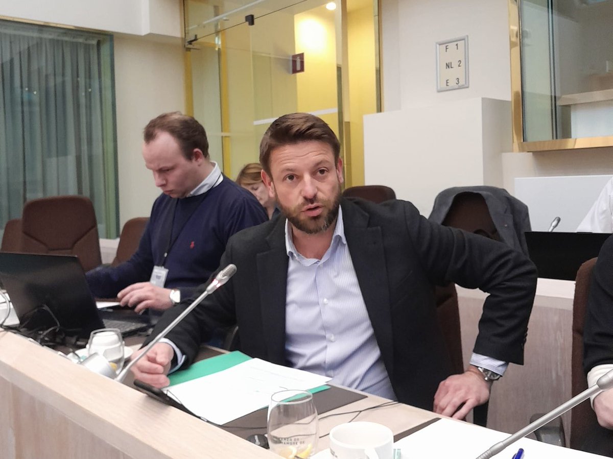 Notre député <a href="/JulienMATAGNE/">Julien MATAGNE</a> plaide en Com Mobilité à #LaChambre , pour l'amélioration de ligne IC entre Charleroi et Bruxelles à 45 minutes. Il a notamment mis en évidence le besoin d'améliorer la vitesse commerciale de la connexion pour les usagers de tous les jours.