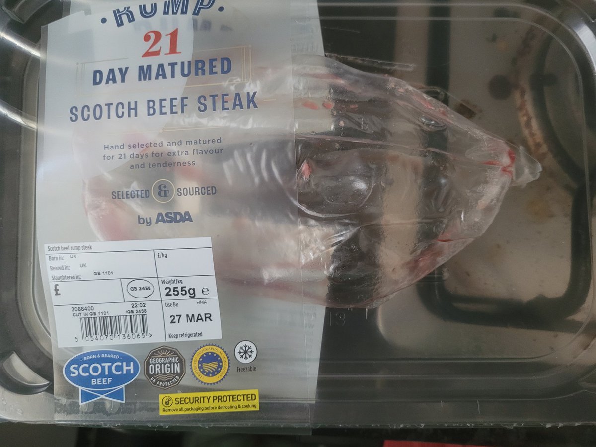 loracnworb's tweet photo. @AsdaServiceTeam 
Ridiculous amount of fat 60g of a 255g steak was hard white fat !!!!
Way to go to con folk hiding it underneath the main part of the steak.
Straight to internet because previous issues have been ignored and belittled. https://t.co/p6Vayc90rn