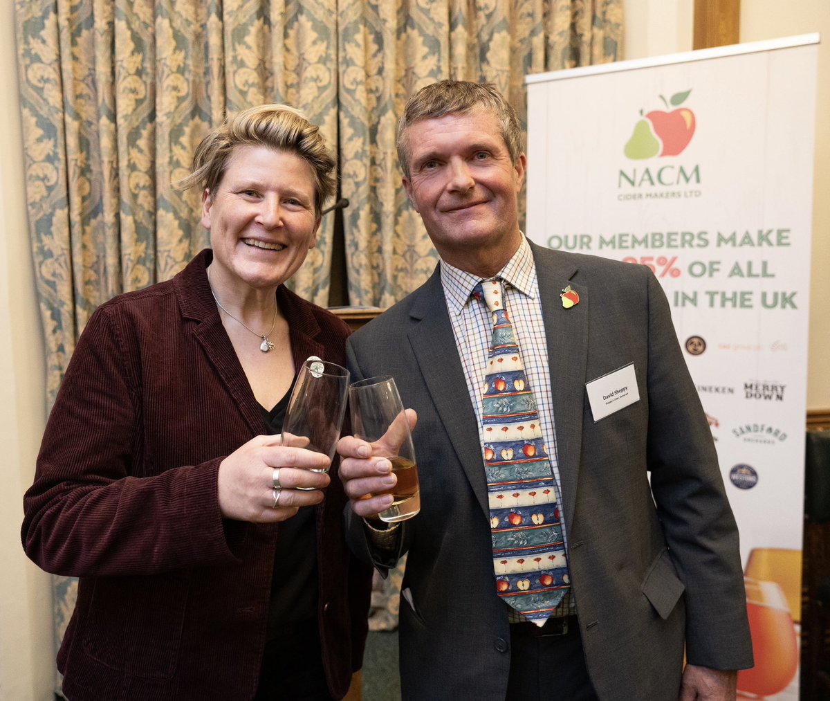 Last night saw a fantastic turnout of Cider Makers and MPs in the Houses of Parliament. Visit our website to find out more!

cideruk.com/mps-pledge-the…
•
•
•
#cider #ciderdrinker #cidergram #cidermaker #ukcidermakers #ukciders #isupportgreatbritishcidermakers