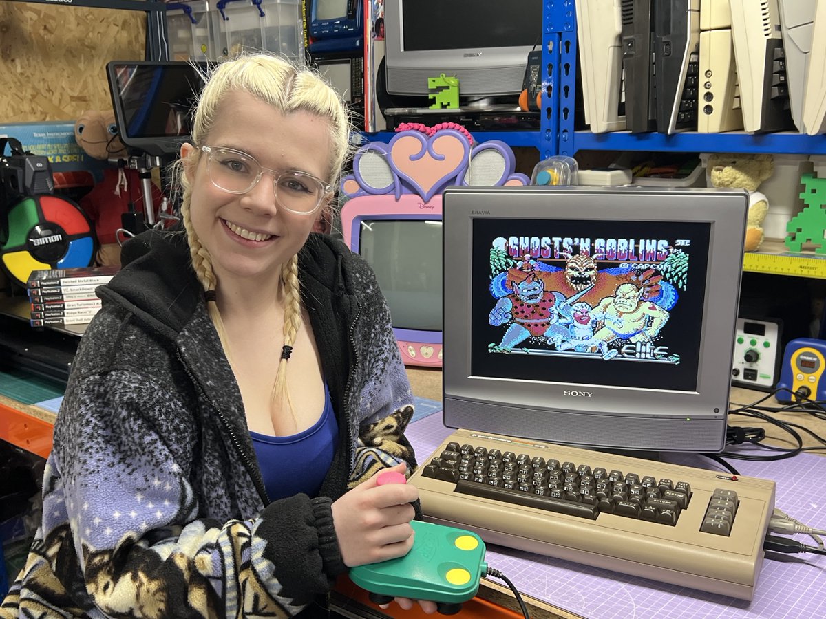 KariLawler's tweet image. Gaming like it&apos;s 1986 tonight🕹️ ... so many great games on the #Commodore64 can&apos;t decide what to play next, so have to ask what&apos;s everyone recommend I check out?