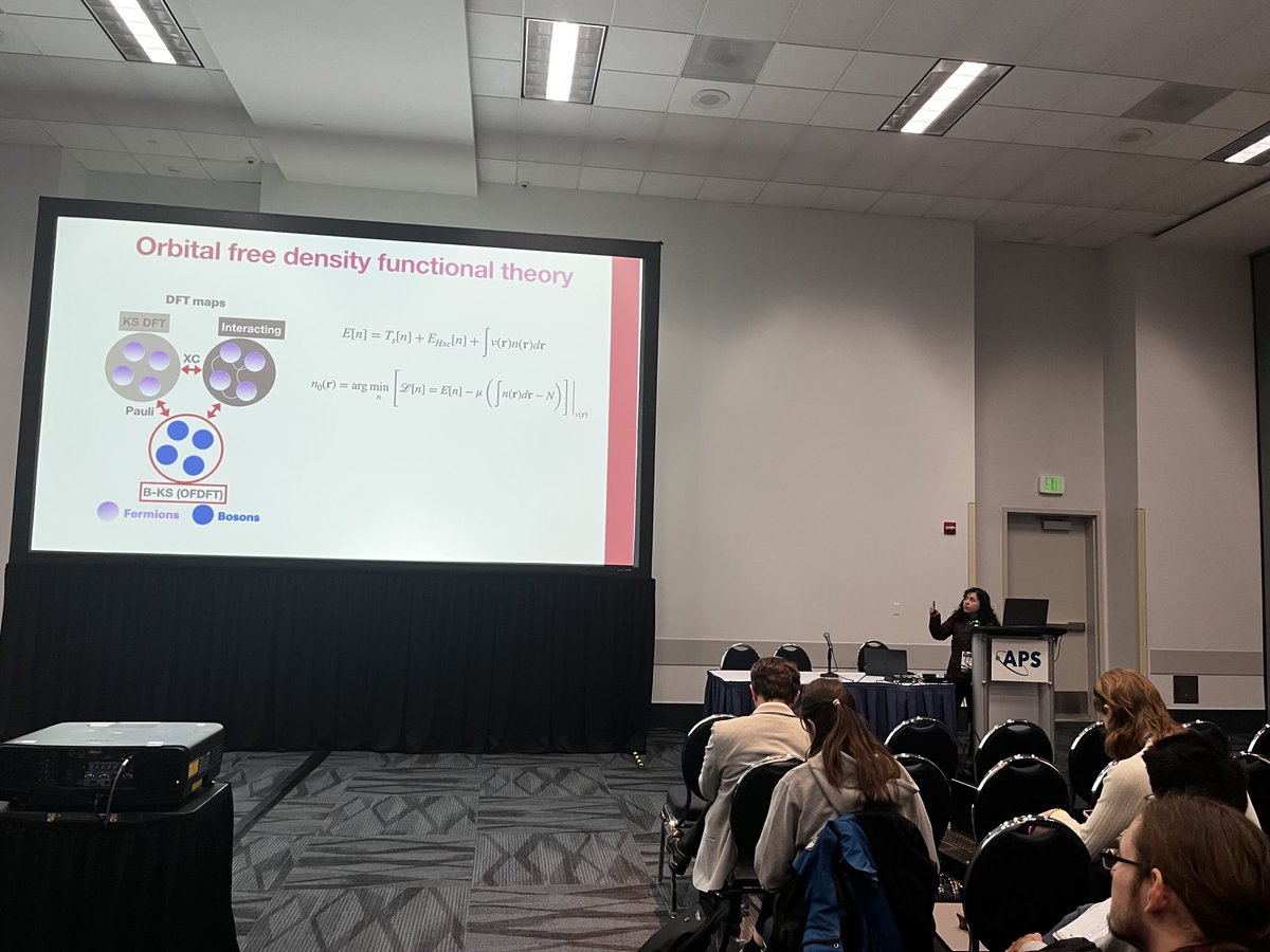 Valeria captures the crowd at ⁦<a href="/APSphysics/">American Physical Society</a>⁩ global summit!