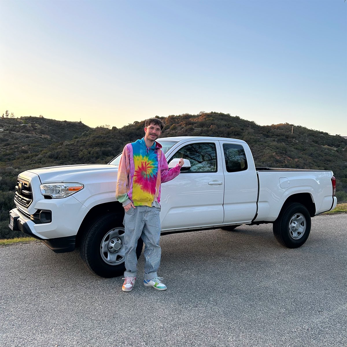 drewdapps's tweet photo. Big life update fam 🥹 Your boy just secured his DREAM ride 💭

Incredibly grateful to take our movement to exciting heights with the new Tonka 🙏 https://t.co/nfRwngFSWQ