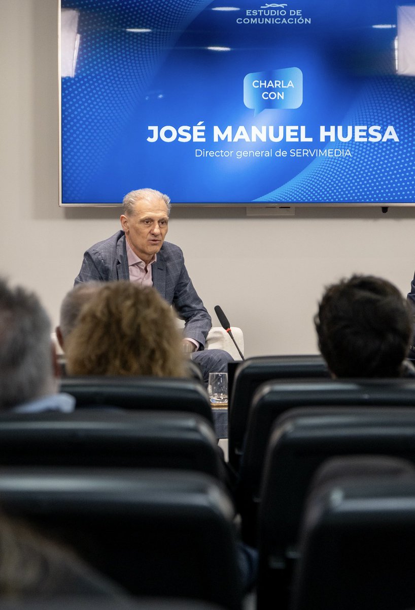 Esta mañana en <a href="/EstComunicacion/">Estudio de Comunicación</a> hemos tenido la oportunidad de dialogar con <a href="/gonzalezhuesa/">J. M. González Huesa</a>, director general de <a href="/Servimedia/">Servimedia</a>, sobre los retos del periodismo en la era digital y los proyectos de futuro de la agencia. ¡Gracias por compartir tu experiencia con todo nuestro equipo!