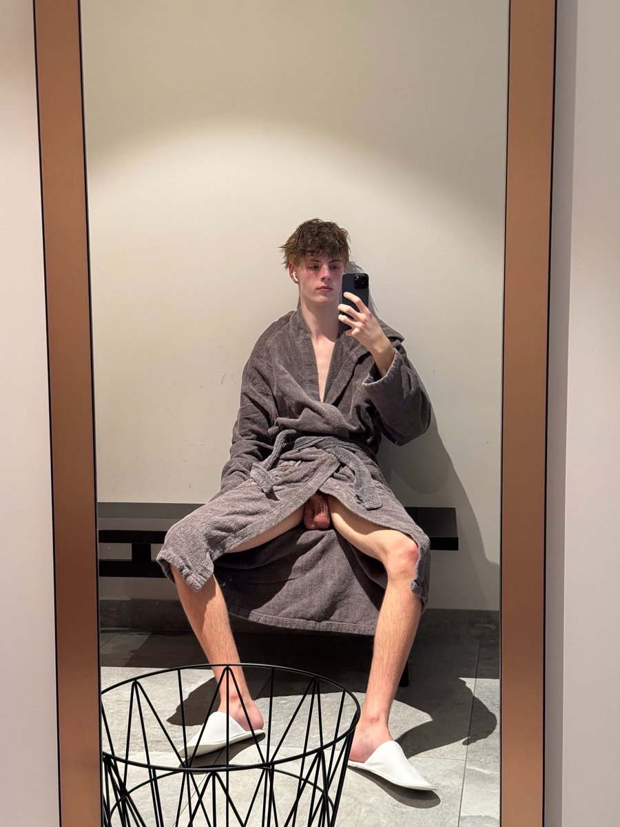 Wanna play with balls ? :)

onlyfans.com/anepicboy