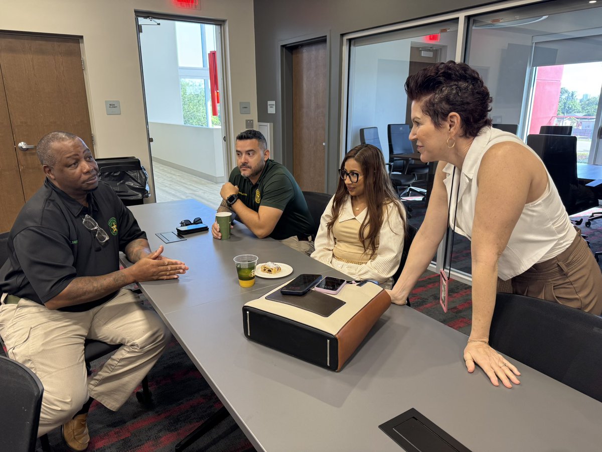 Rivierabch's tweet image. This morning, we hosted the monthly CO-OP meeting at Fire Station 87. Huge thanks to Fire Chief Curd &amp;amp; City Manager Evans for sharing insights with PIOs across the county. Collaboration is key for clear crisis communications! 🚒💬 #TeamWork #CrisisCommunications #Leadership