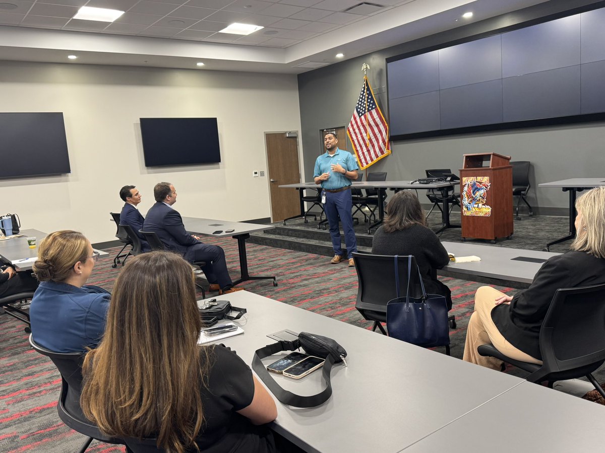 Rivierabch's tweet image. This morning, we hosted the monthly CO-OP meeting at Fire Station 87. Huge thanks to Fire Chief Curd &amp;amp; City Manager Evans for sharing insights with PIOs across the county. Collaboration is key for clear crisis communications! 🚒💬 #TeamWork #CrisisCommunications #Leadership