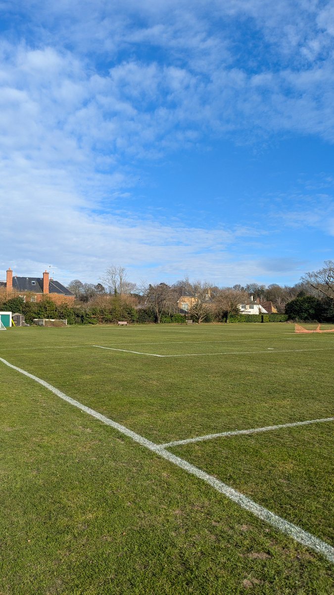 A day of many steps 👣😅. Bowls green coming along nicely now, scarify and a couple of mm off. Football pitches cylinder cut and remarked and perimeters strimmer. Proper spring day out there! 🌱🌞
