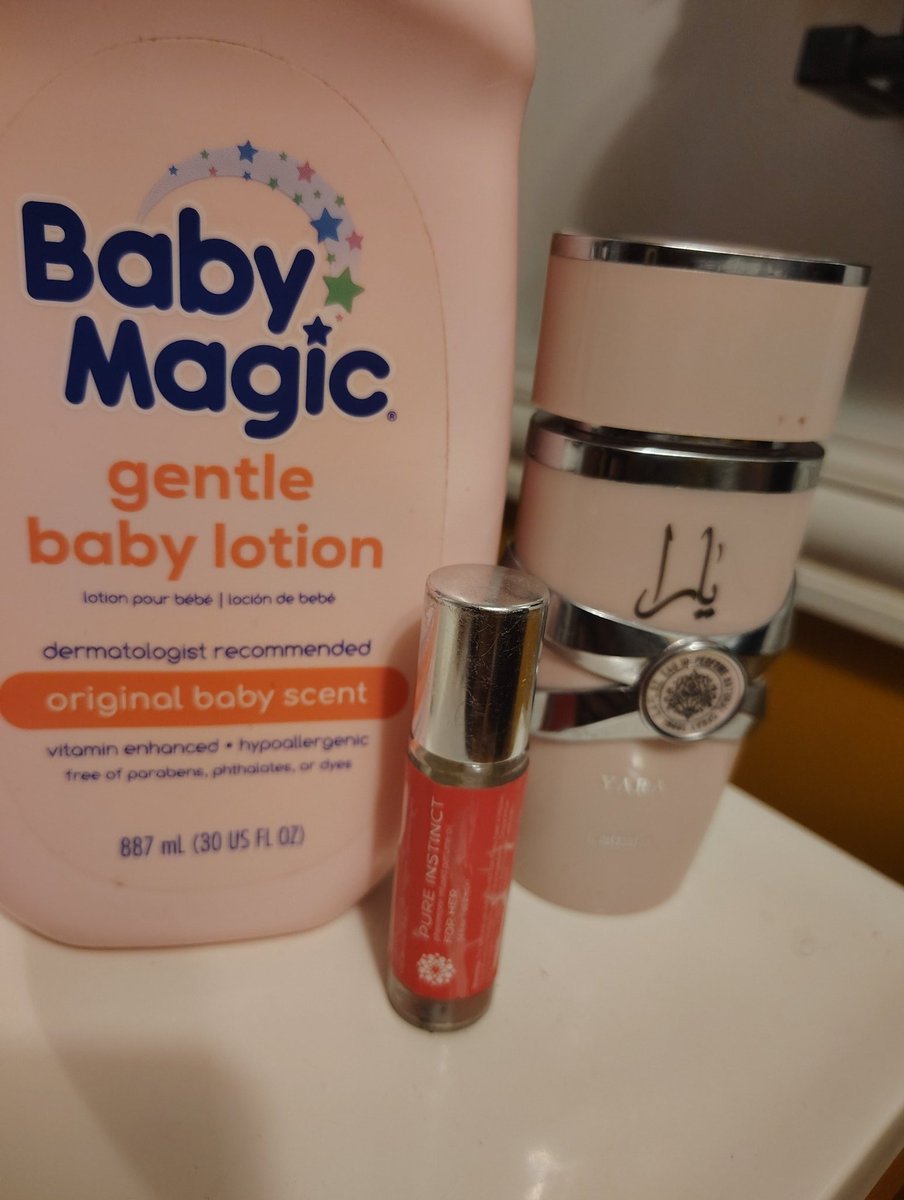 Scent combo of the day. Inspired by something similar I saw on a lemon8  ad. It's very soft, sweet and sensual.