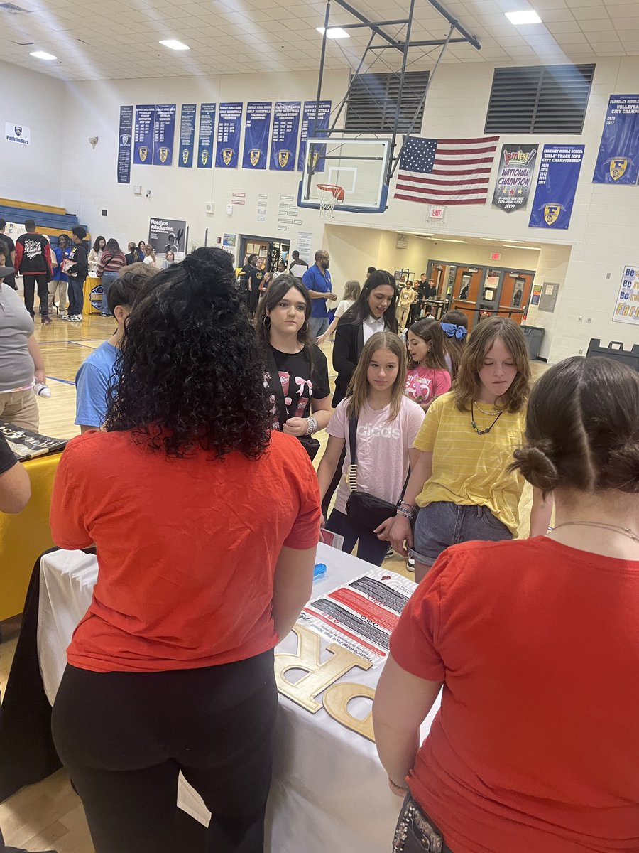 Deanna Hawks (@prpmom) on Twitter photo PRP ambassadors helping Farnsley Middle School 6th graders with their pathway selection. <a href="/Refuge461/">Jason Stinson</a> PRP ambassadors helping Farnsley Middle School 6th graders with their pathway selection. <a href="/Refuge461/">Jason Stinson</a>