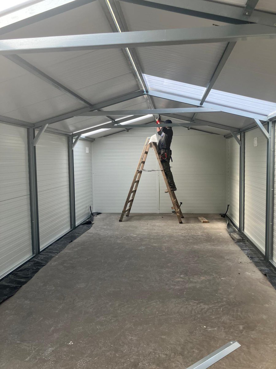 glanmireladies's tweet photo. Great news coming through about our facilities in Buck learys. 
Phase 1 nearly complete, phase 2 will see it being fully functional. 

#LotsDoneMoreToDo
#WorkingHard
#DressingRooms 

Pitch improved &amp; new goal posts going in too. 

💛💚🫶🏼🏐🫶🏼💚💛 

@ryanssupervalu @GNBCORK https://t.co/1qvMtkL1MI