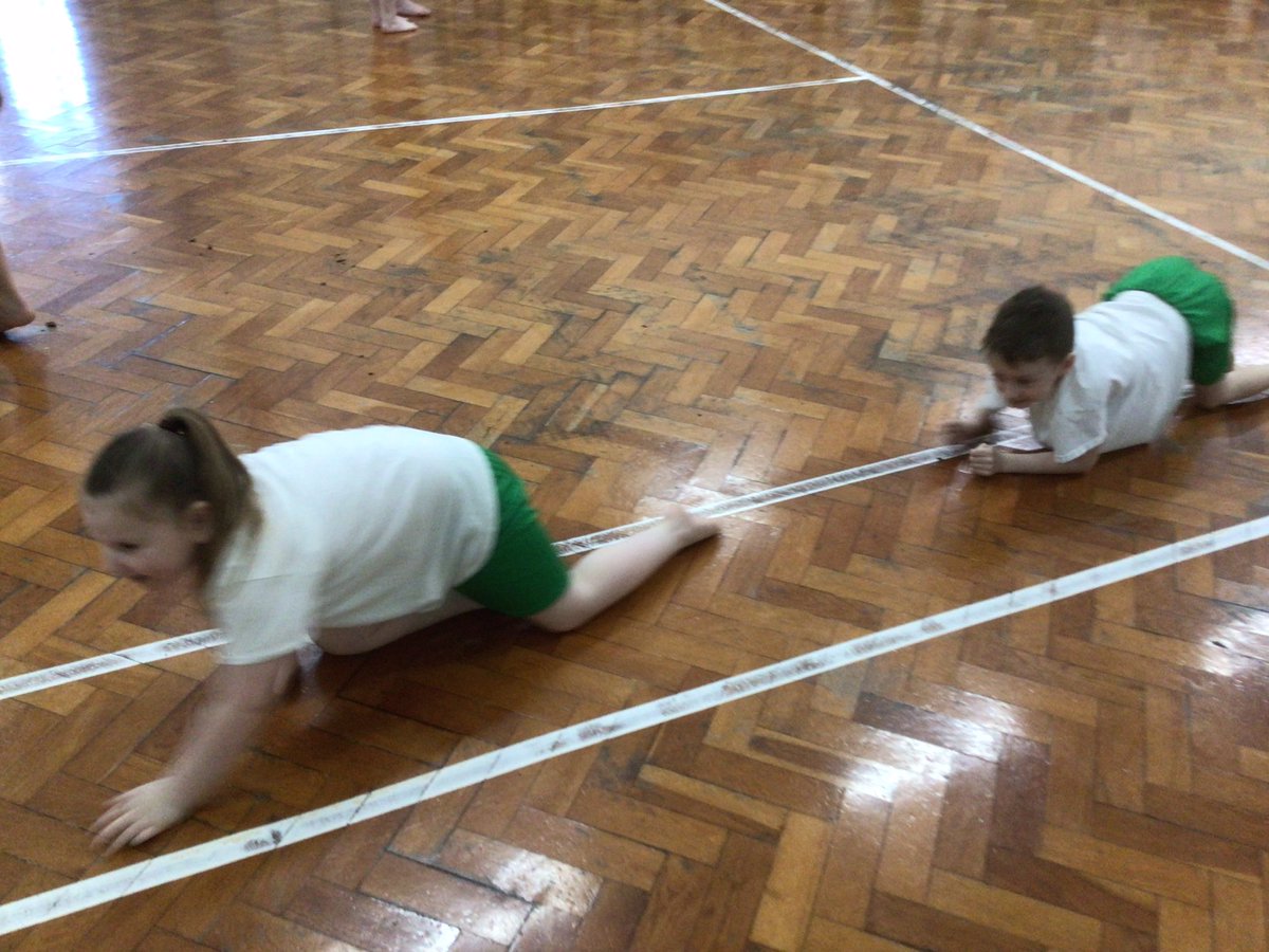 CaldiY2's tweet image. 💚Fantastic movement and expression used in our PE dance unit Explorers #completepe #dance #explorers @CaldiPrimary @LiftSchools @CNicholson_Edu @mrsrmurad @PhilHumph36403 @vianclark @MbroCouncil @AndyMcDonaldMP @centre_right_ 💚