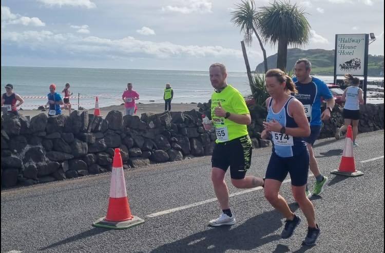 larneac's tweet photo. 𝟭/𝟮
Entries for the 2025 Larne Ac 10 Miler will close Midnight 𝟯𝟭𝘀𝘁 𝗠𝗮𝗿𝗰𝗵 𝟮𝟬𝟮𝟱!

We're excited for Race Day on 12th April 2025, and look forward to a great day like last year's race.

#running #runners #run #larne #antrimcoast #10miles https://t.co/uPg0wzRHfG