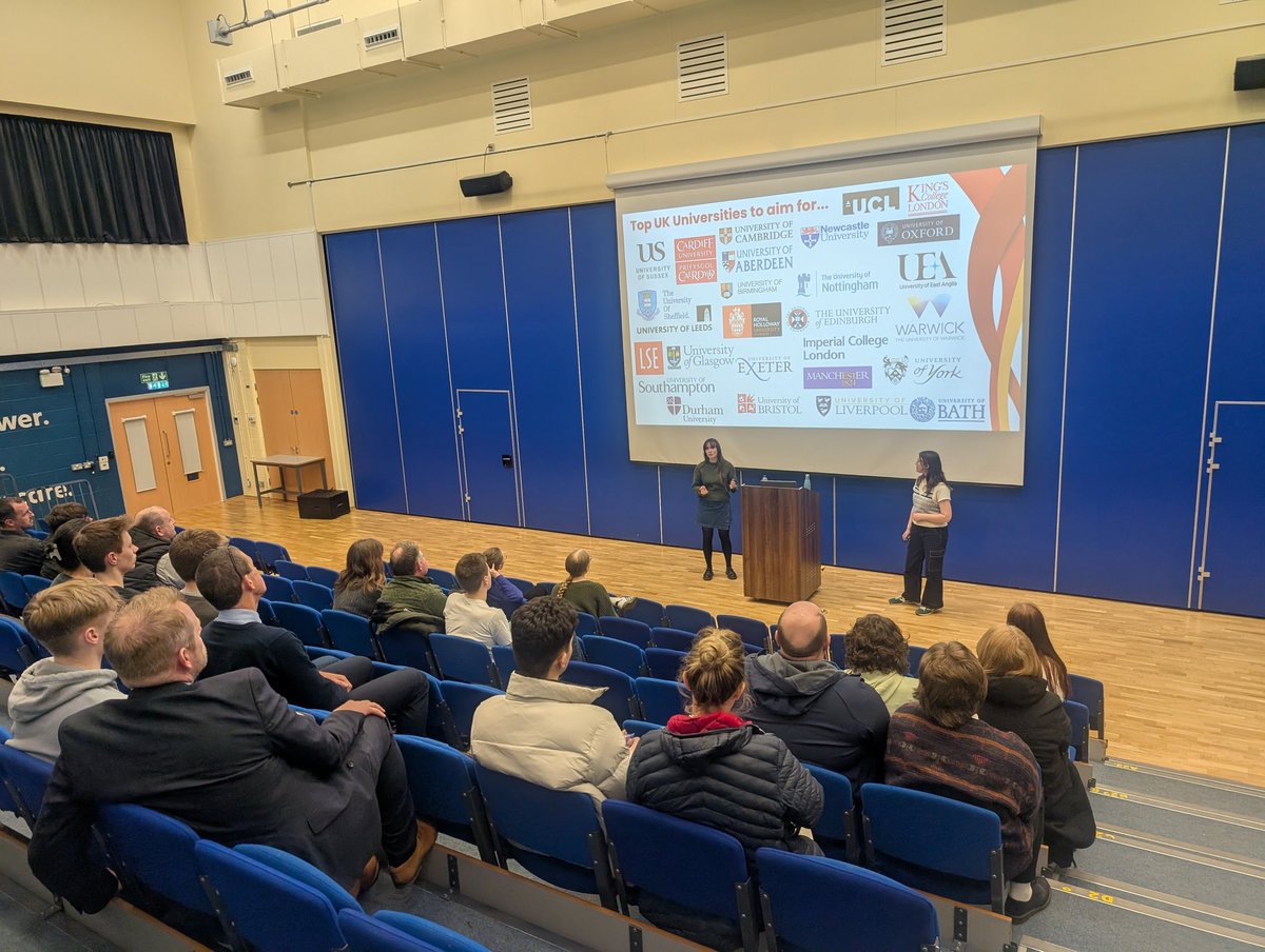 Thanks to <a href="/Peterhouse_SLO/">Peterhouse Outreach</a> and <a href="/magdalenoxford/">Magdalen College</a> for an informative evening learning about applying to Oxbridge <a href="/TuxfordAcademy/">Tuxford Academy</a> 💻📔