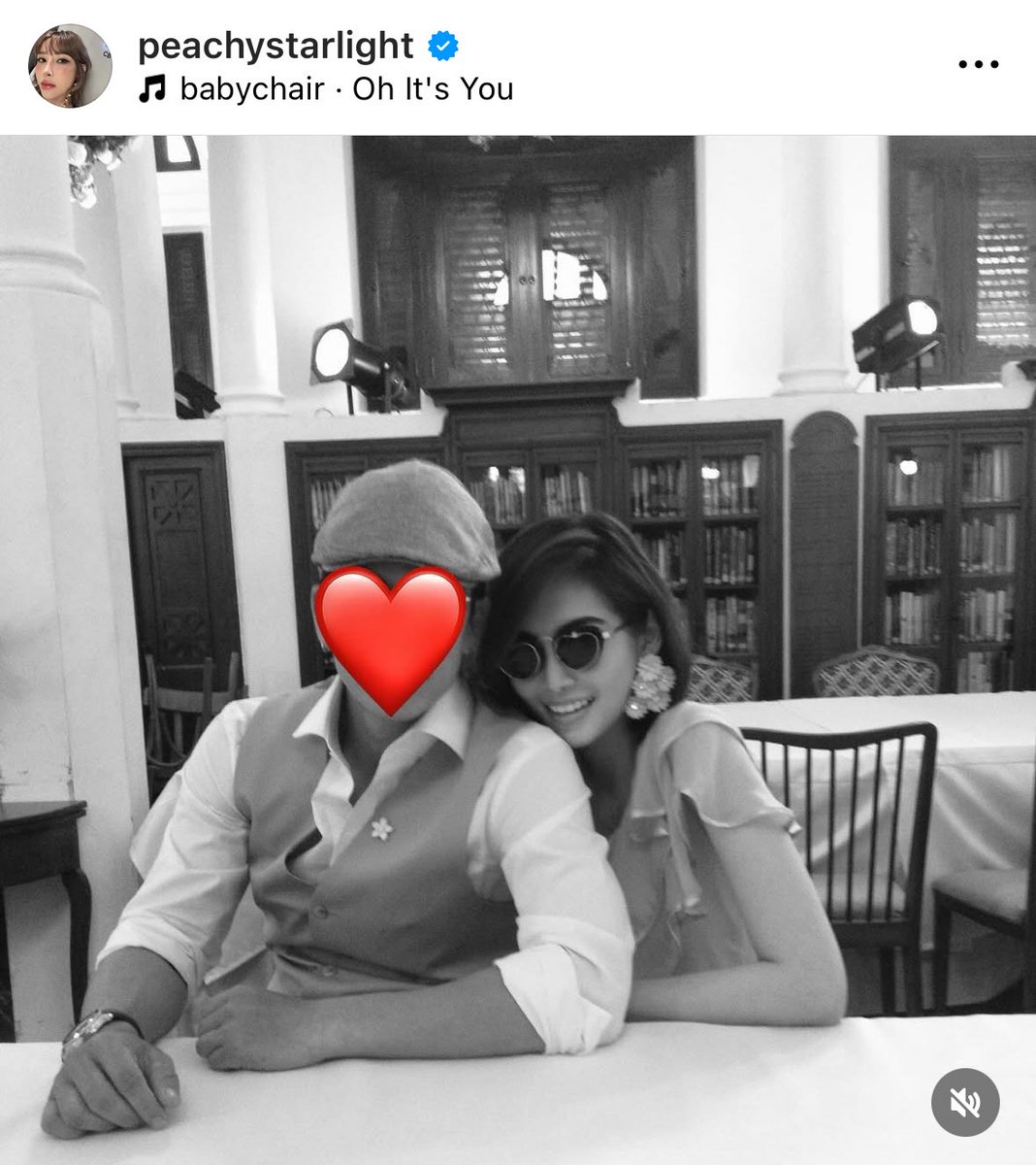 T2017bp's tweet image. นึกถึงคุณพีชภรรยาพี่ติ๊ก ปิดหน้าทุกรูป แต่คนที่เค้าได้สามีหล่อระดับประเทศไป ไม่ต้องพูดเยอะคนก็รู้หมด โคตรจะเริ่ด อวดไม่อวดมาก555555555