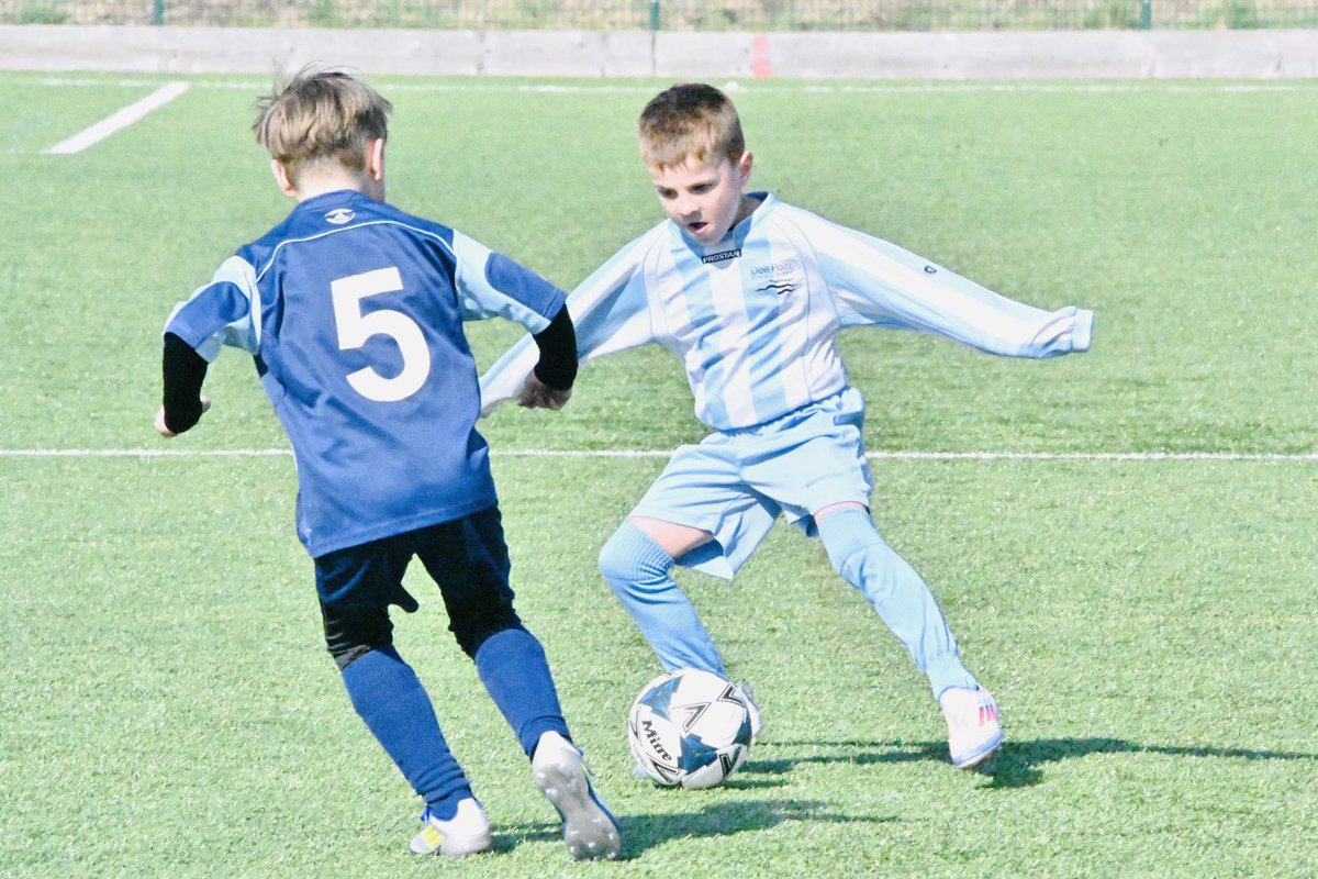 CFC_CommTrust's tweet image. 𝗠𝗶𝗻𝗶 𝗞𝗶𝗰𝗸𝗲𝗿𝘀 𝗖𝘂𝗽 🏆

A fantastic morning at @KGVSportsHub with 1️⃣6️⃣ schools taking part in our Year 1 &amp;amp; 2 competition. ⚽️

It was great to see lots of smiles and competitive matches. Well done to all players and congratulations to our winners @StMartinsChest2 and…